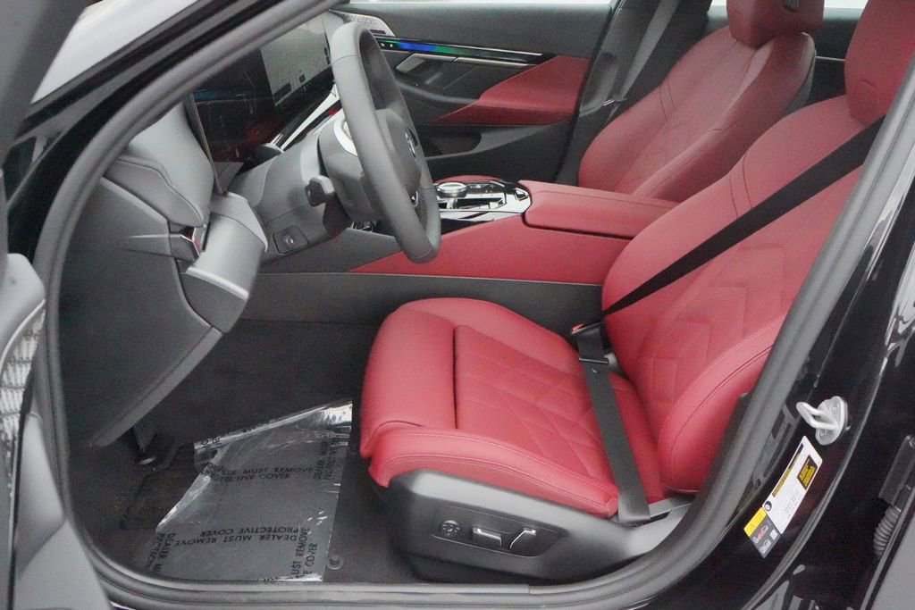 Used 2025 BMW i5 eDrive40i w/ Premium Package image 11