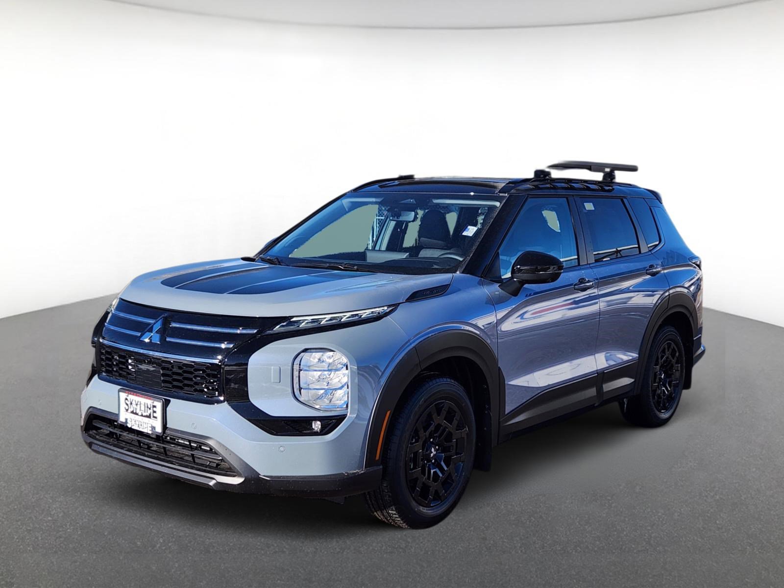 New 2026 Mitsubishi Outlander AWD image 2