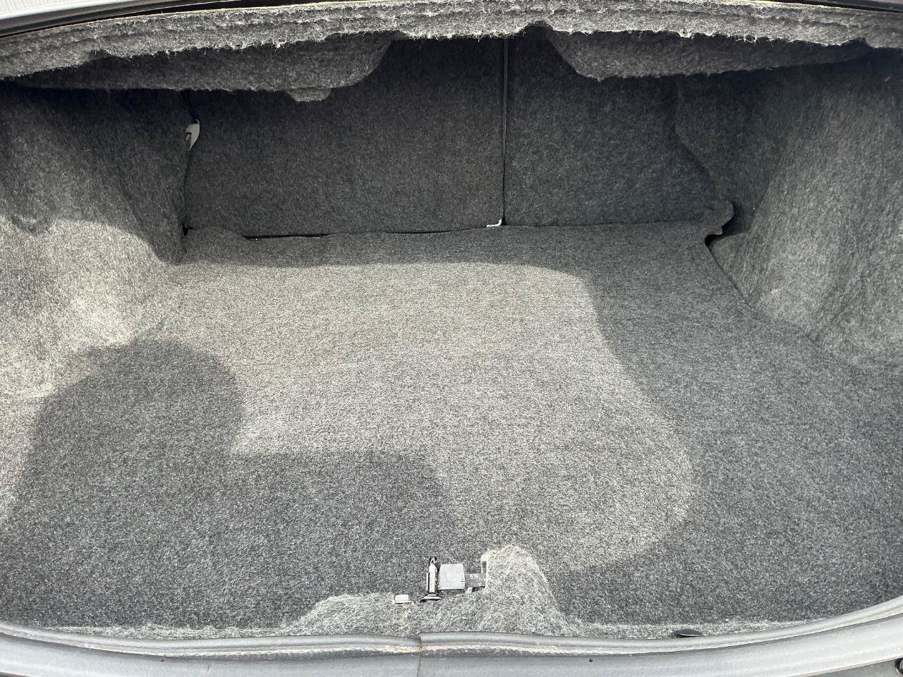 Used 2008 Dodge Avenger SE FWD image 12
