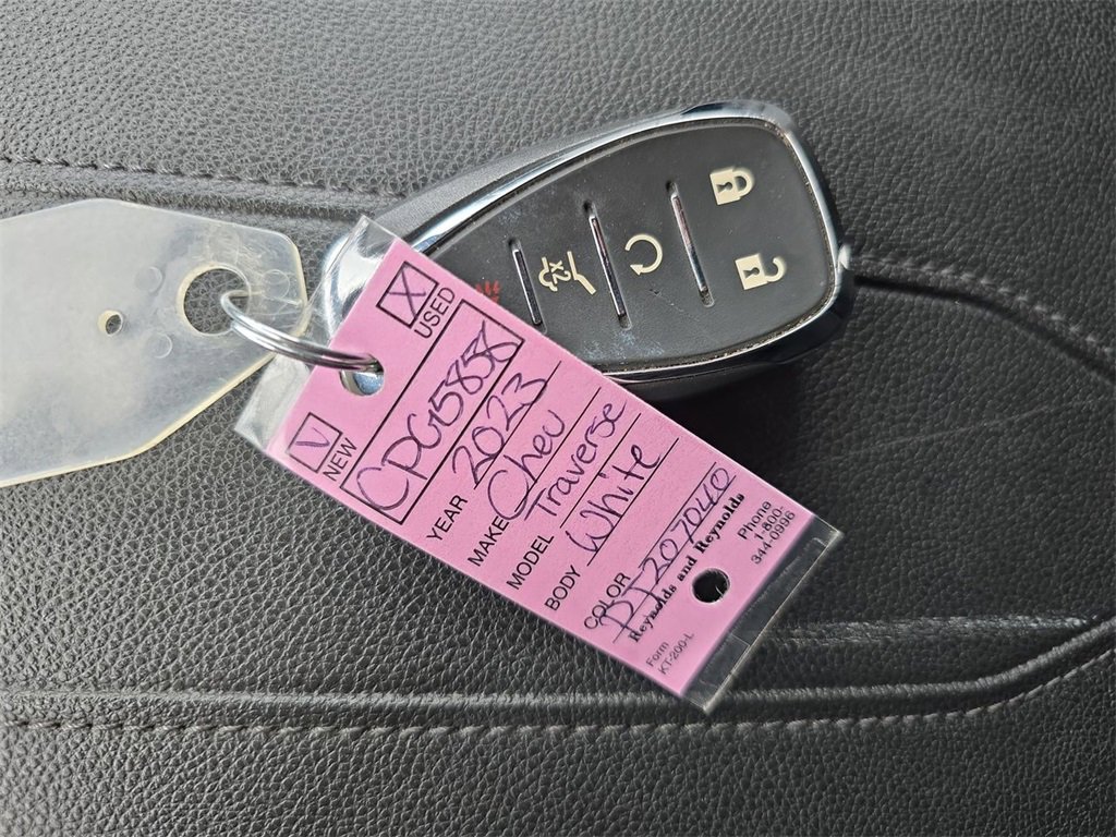 Used 2023 Chevrolet Traverse LT image 37