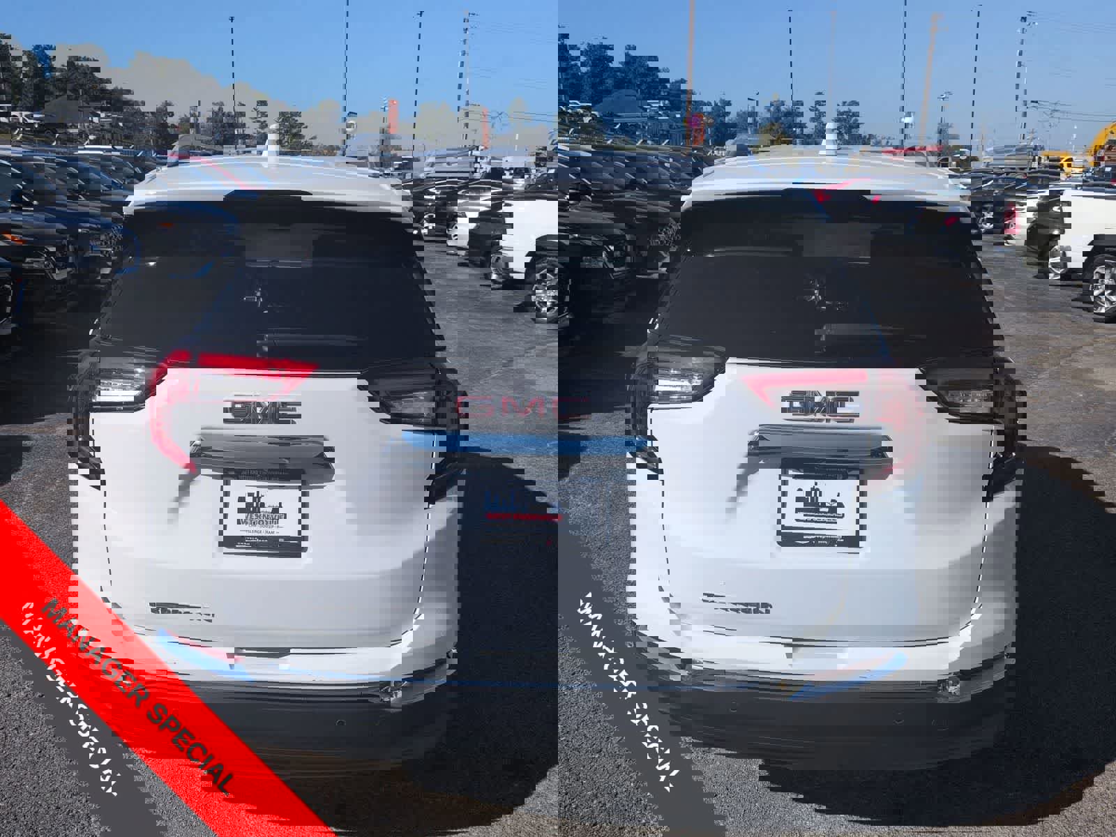 Used 2023 GMC Terrain SLT image 7