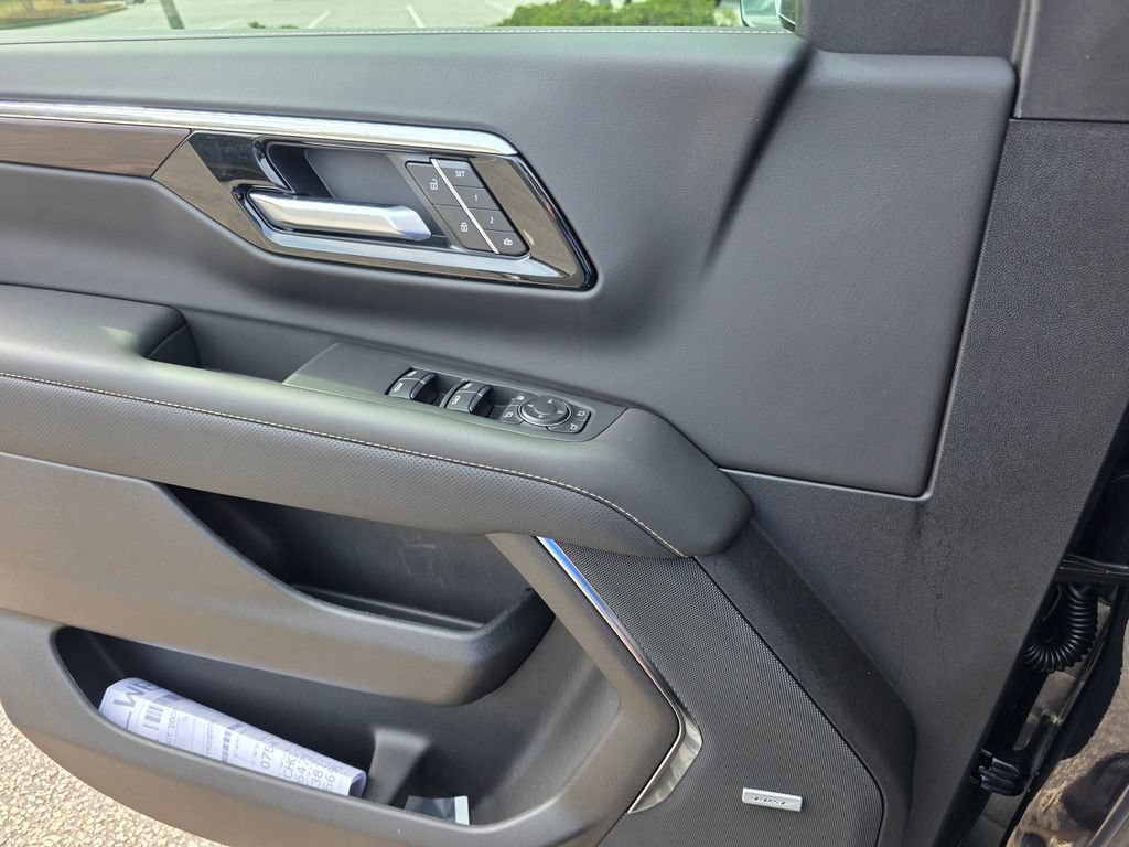 New 2026 Chevrolet Suburban Premier RWD image 13