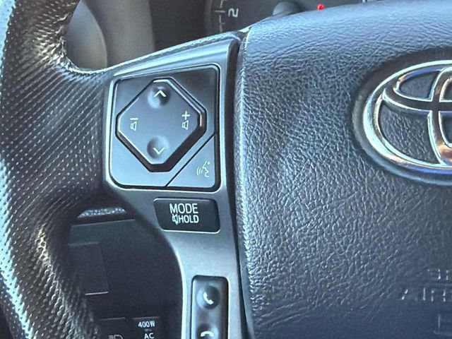 Used 2022 Toyota Tacoma TRD Sport AWD/4WD image 11
