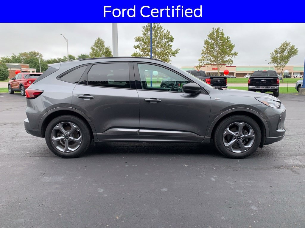 Certified 2023 Ford Escape ST-Line w/ Tech Pack #1 FWD image 3