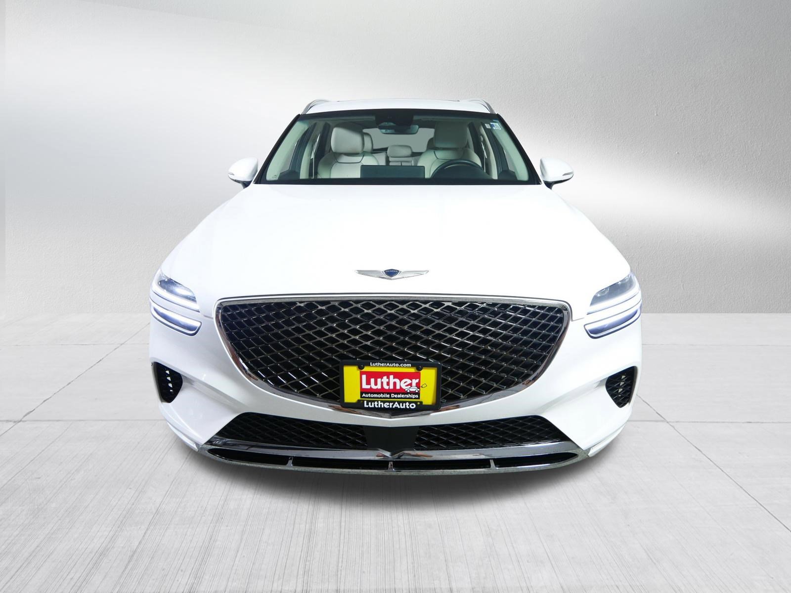 Used 2025 Genesis GV70 2.5T w/ Select Package AWD/4WD image 2