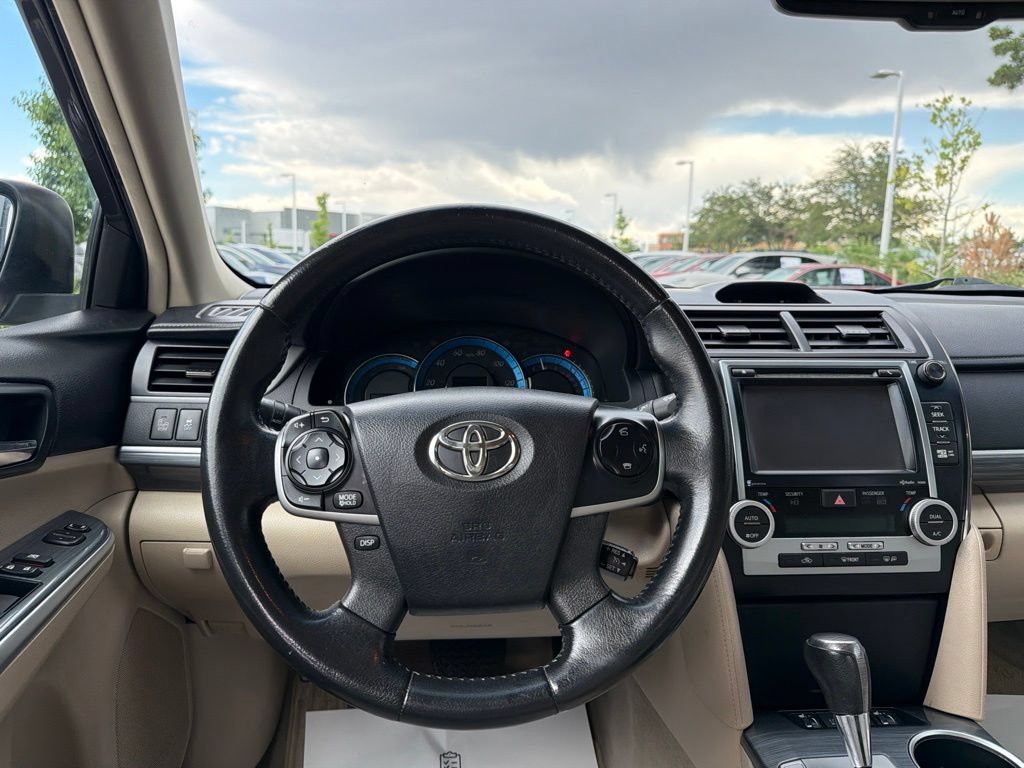 Used 2014 Toyota Camry XLE w/ Leather Package FWD image 22