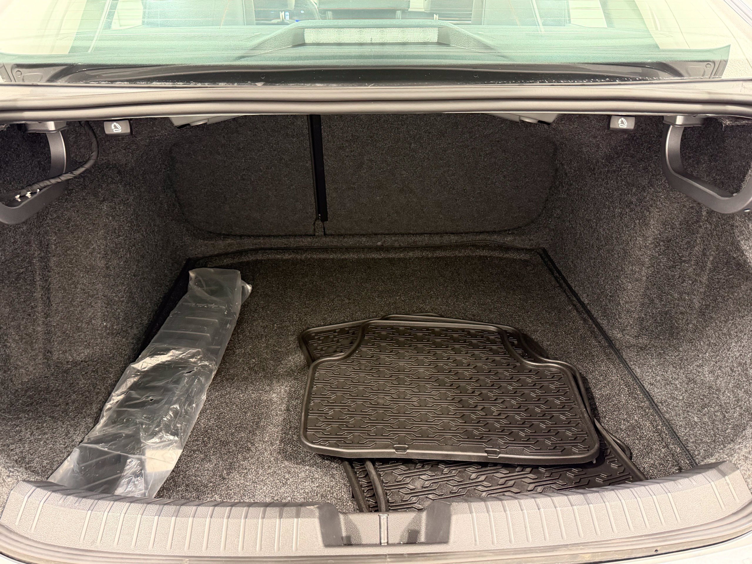 Certified 2026 Volkswagen Jetta SE FWD image 25