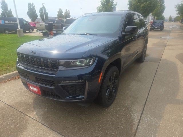 New 2027 Jeep Grand Cherokee L Limited AWD/4WD image 3