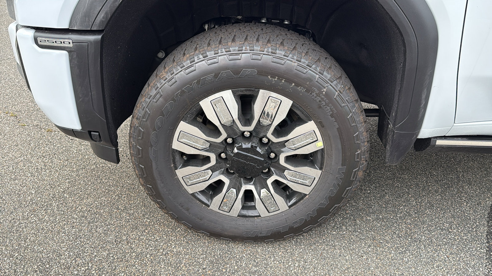 New 2026 GMC Sierra 2500 Denali w/ Denali Reserve Package image 6