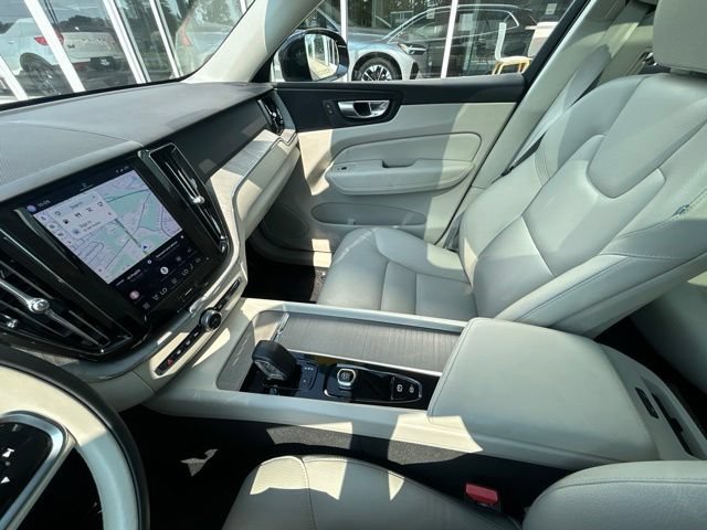 Certified 2023 Volvo XC60 B5 Plus w/ Climate Package AWD/4WD image 21