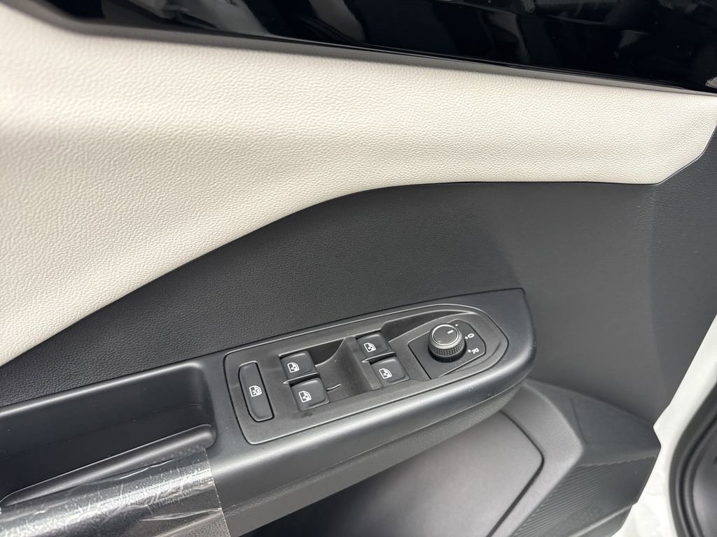 New 2026 Volkswagen Taos S image 24