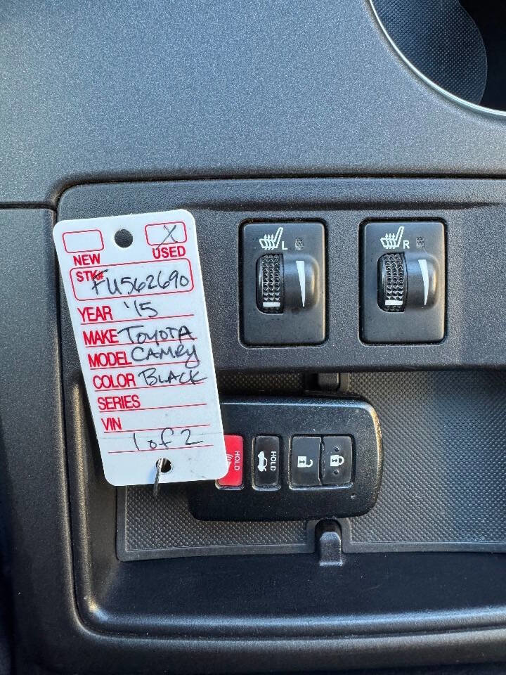 Used 2015 Toyota Camry XSE image 26