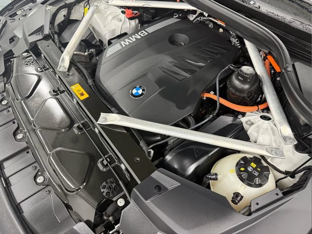 Used 2025 BMW X5 xDrive50e AWD/4WD image 11