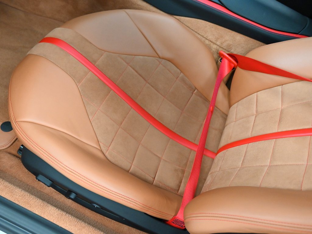 Used 2022 Ferrari 812 GTS image 19