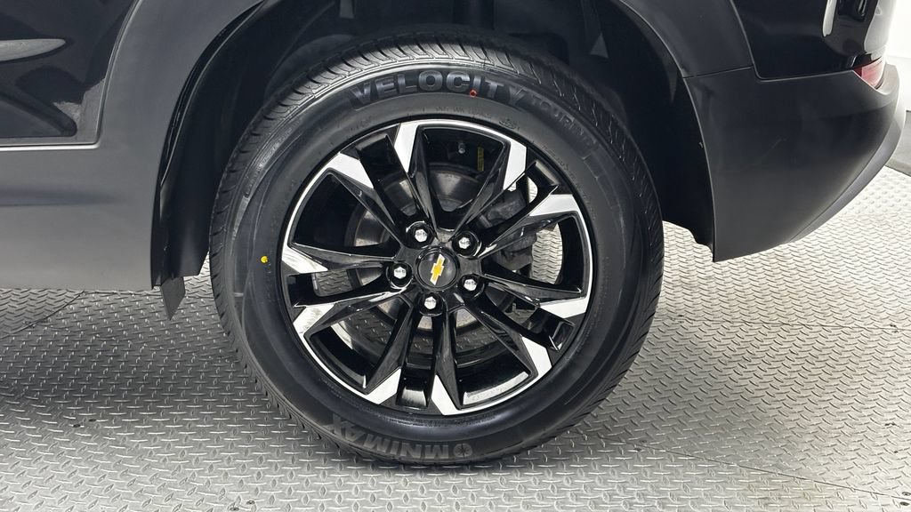 Used 2023 Chevrolet TrailBlazer LT AWD/4WD image 4