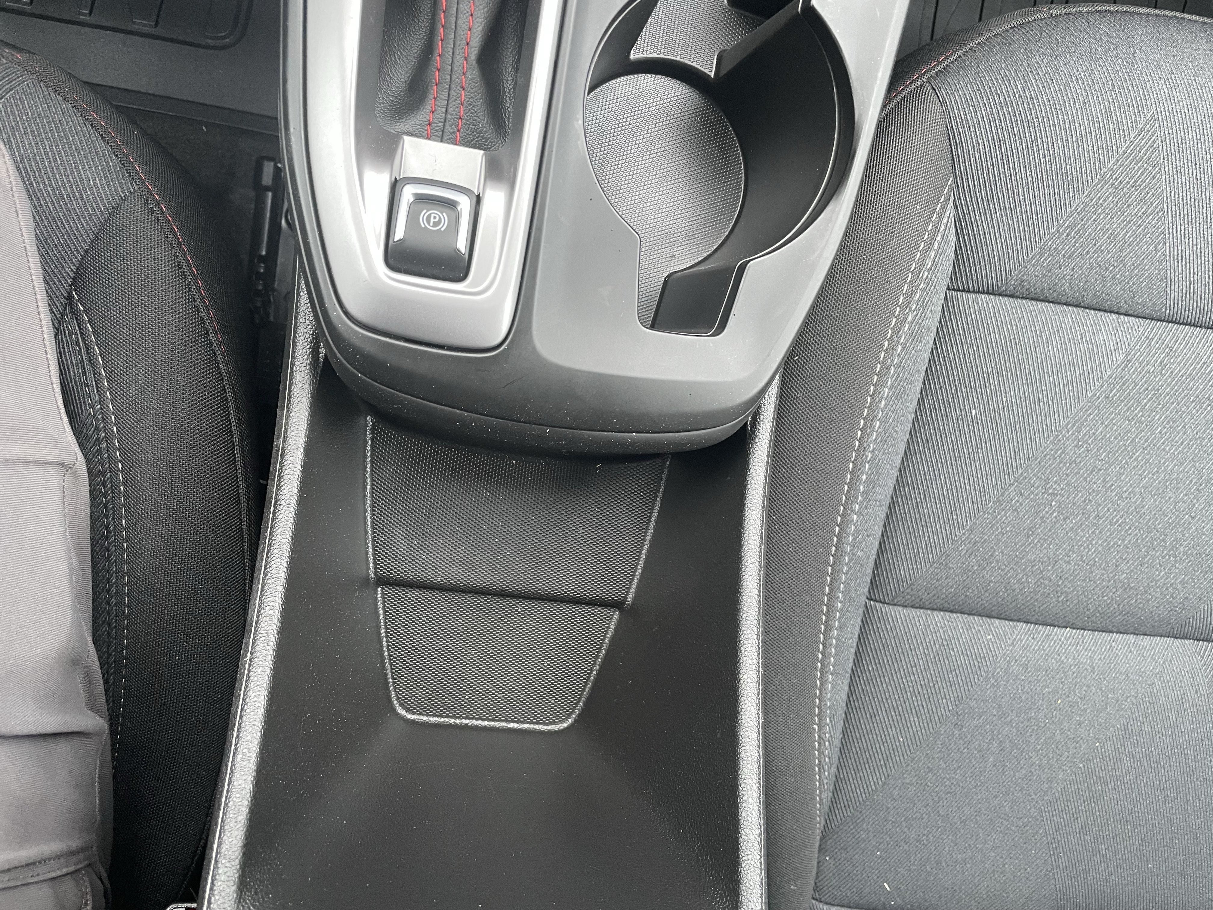 Used 2026 Chevrolet Trax RS w/ Sunroof Package FWD image 23
