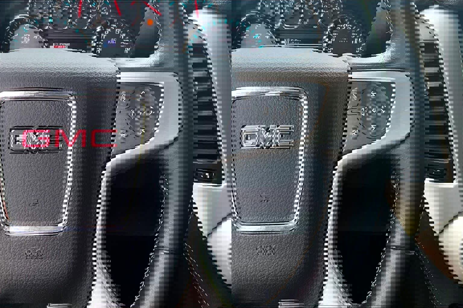 Used 2018 GMC Yukon XL SLT w/ Open Road Package image 27