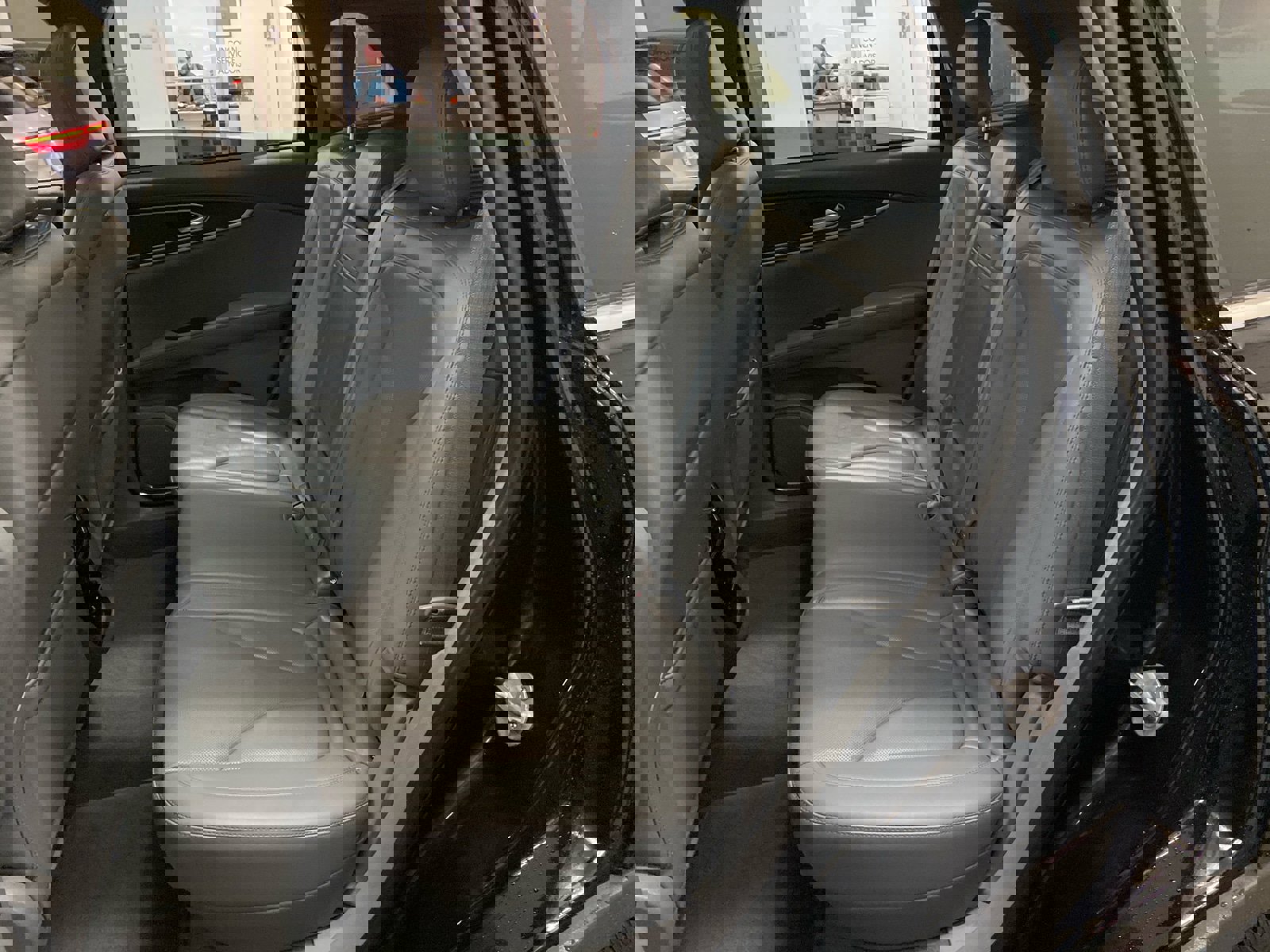 Certified 2022 Lincoln Nautilus Reserve w/ Cargo Utility Package image 9