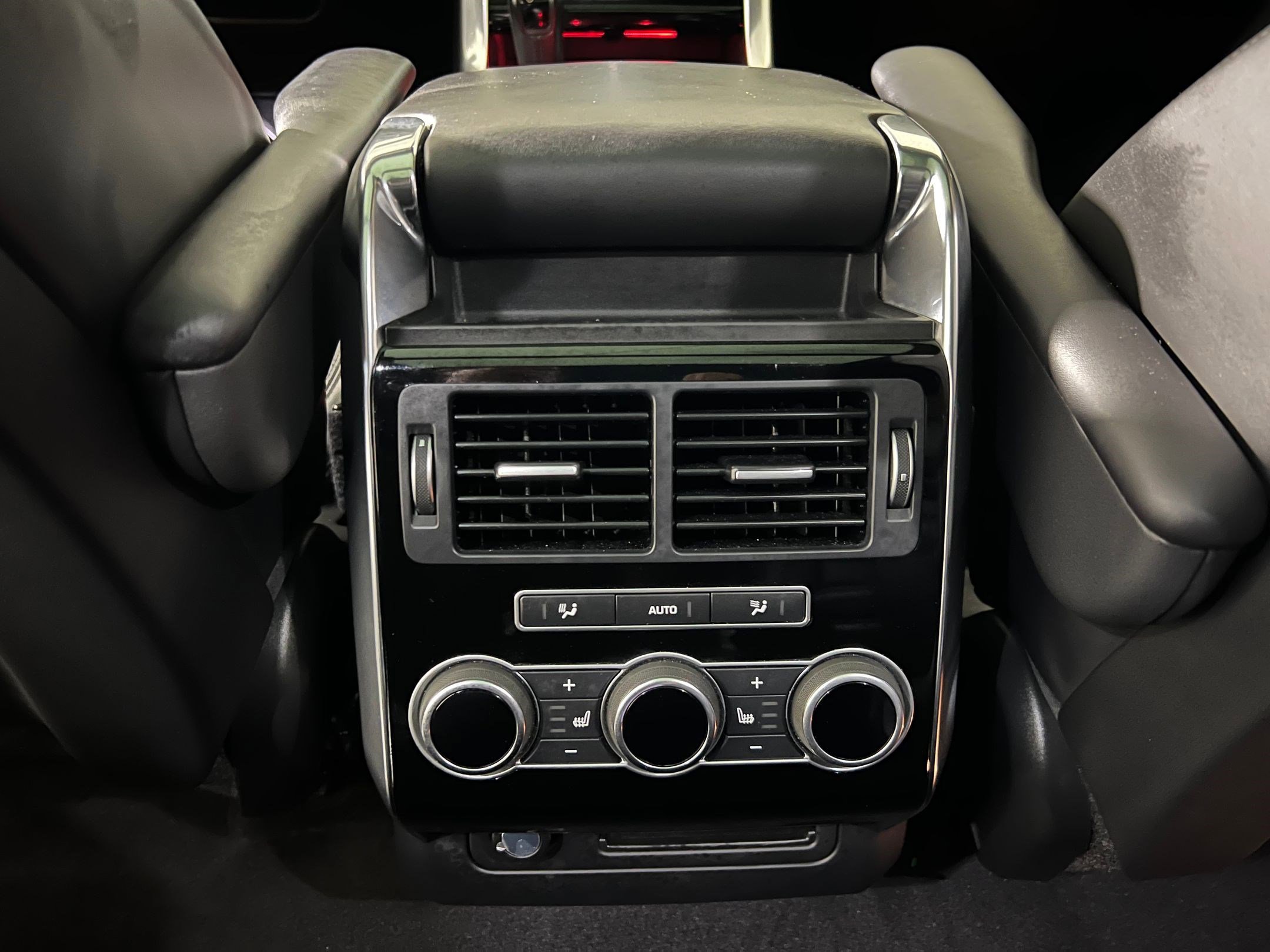 Used 2017 Land Rover Range Rover Sport HSE Dynamic image 33