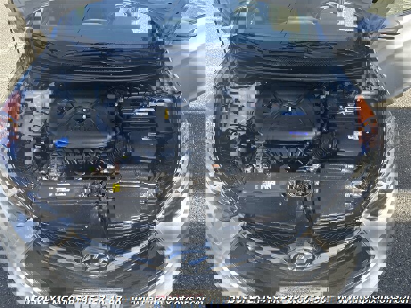 Used 2013 Hyundai Elantra SE image 32