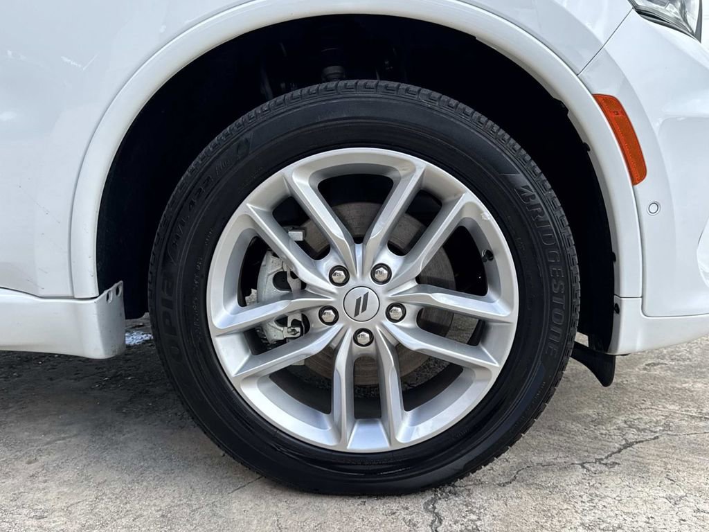 Used 2025 Dodge Durango GT image 17