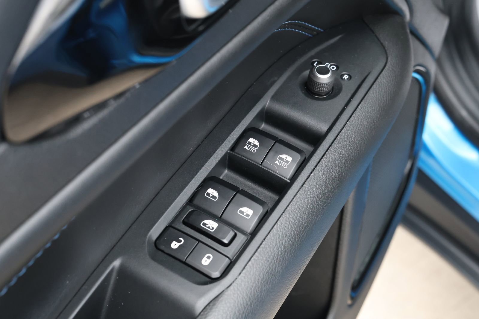 Used 2025 Jeep Compass Latitude w/ Altitude Special Edition image 26