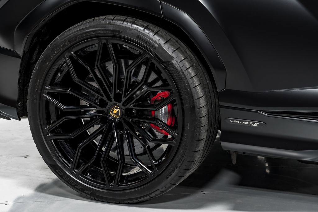 Used 2025 Lamborghini Urus SE image 57
