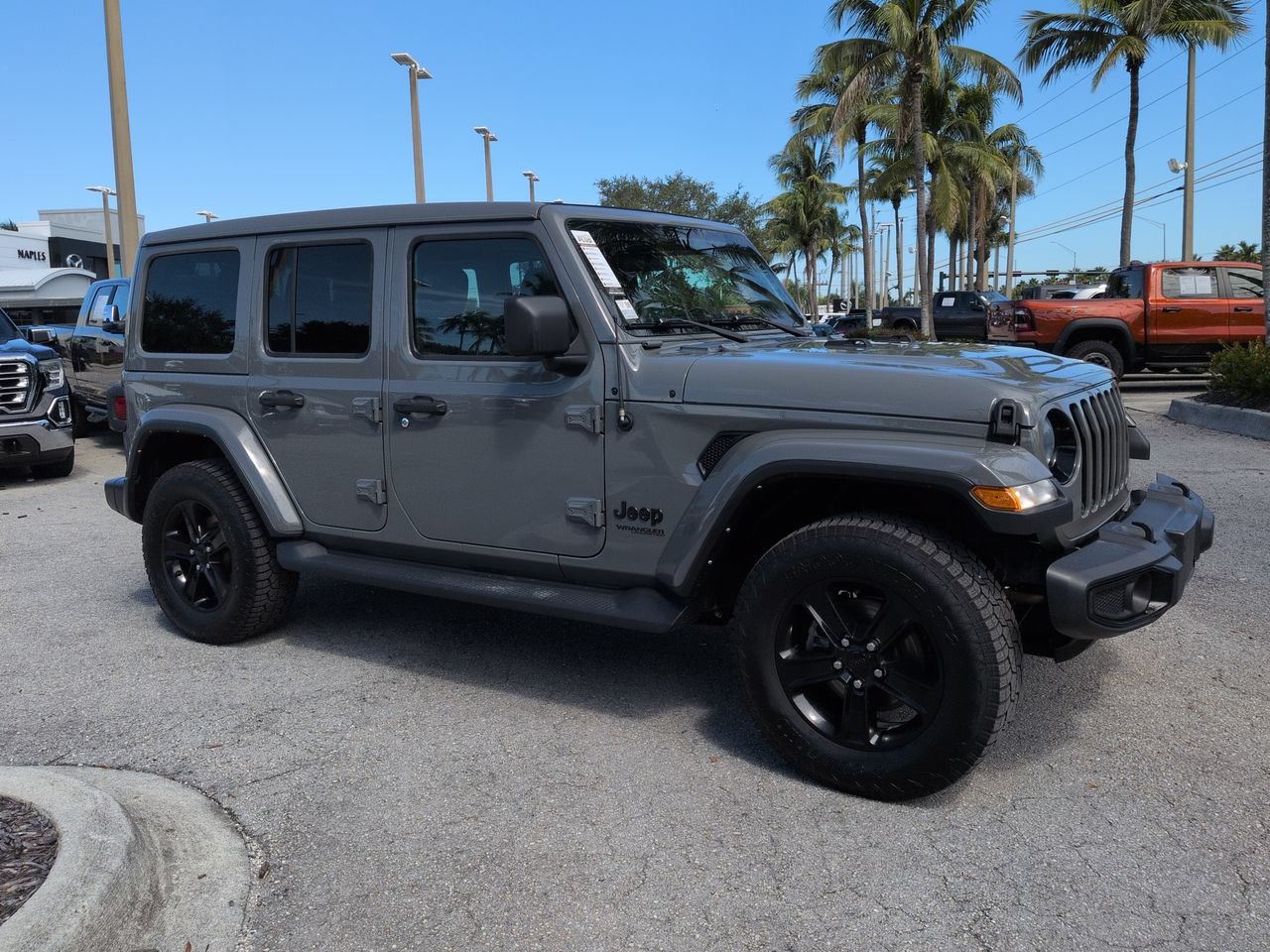 Used 2021 Jeep Wrangler Unlimited Sahara AWD/4WD image 2