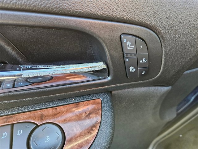 Used 2007 Chevrolet Tahoe LTZ w/ LTZ Preferred Equipment Group image 17