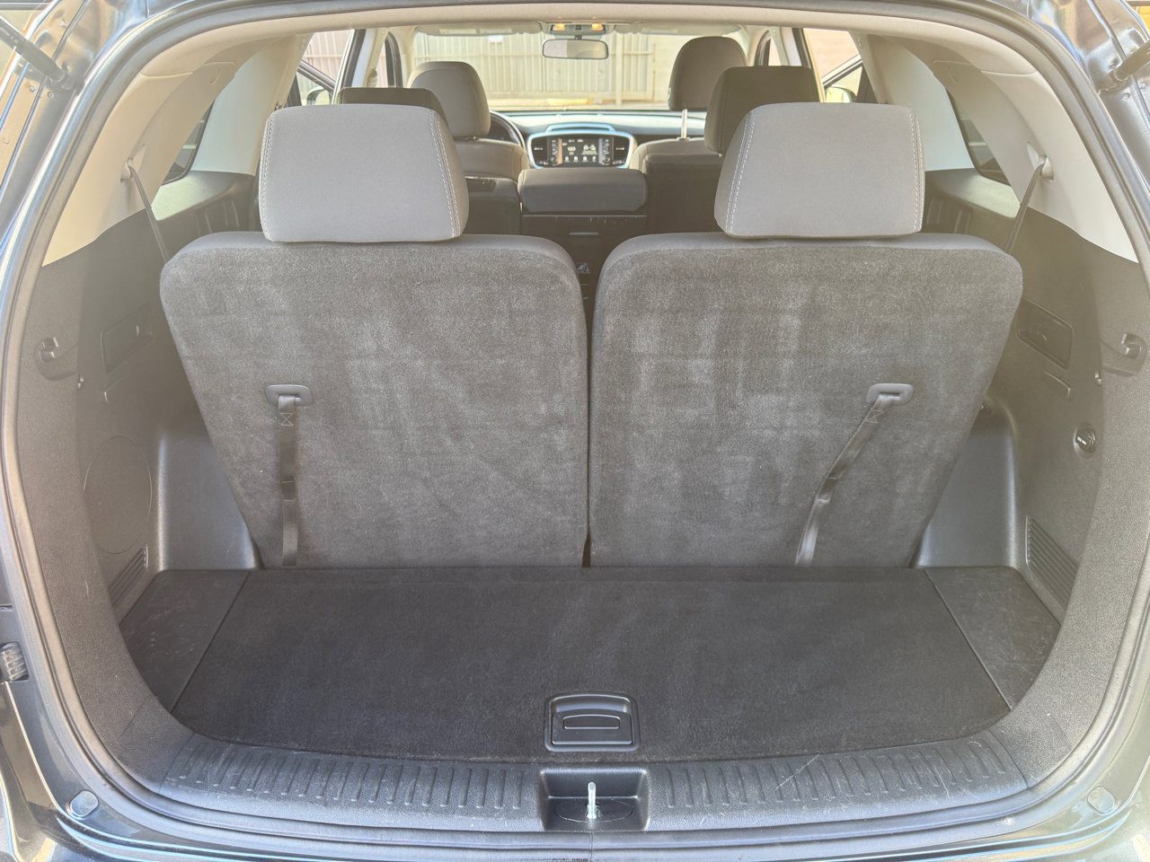 Used 2020 Kia Sorento LX w/ LX I4 Convenience Package image 24