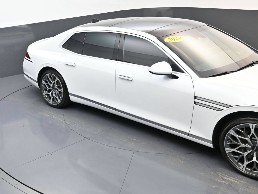 Used 2024 Genesis G90 3.5T AWD/4WD image 18