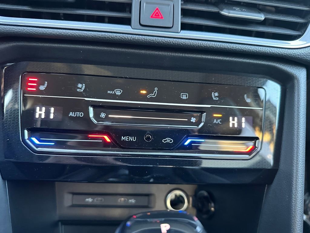 New 2026 Volkswagen Taos SEL image 22