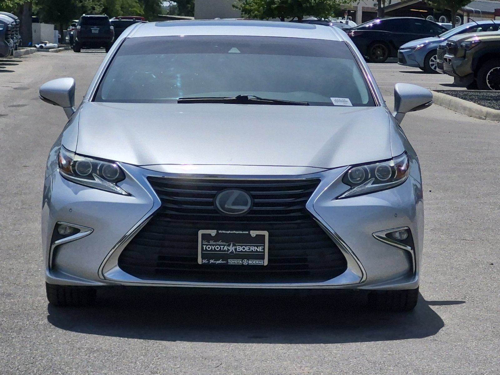 Used 2017 Lexus ES 350 w/ Luxury Package FWD image 2