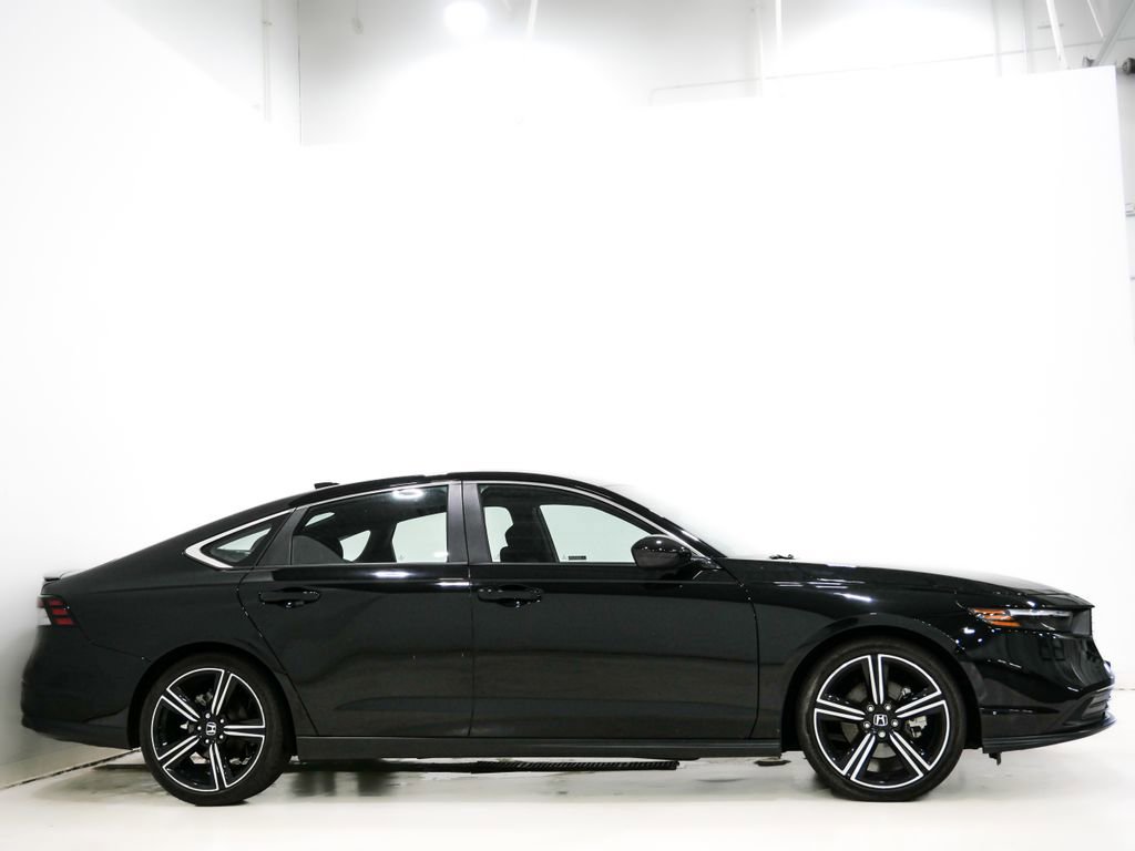 Used 2024 Honda Accord Sport image 5