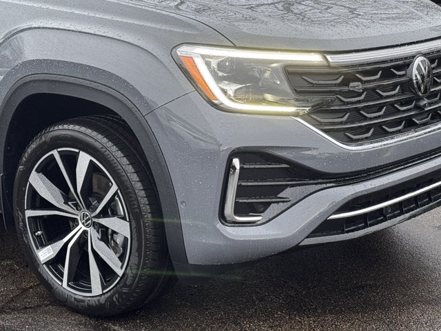 New 2026 Volkswagen Atlas Cross Sport SEL Premium R-Line AWD/4WD image 3