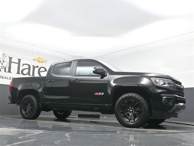 Used 2022 Chevrolet Colorado Z71 w/ Z71 Midnight Edition image 2