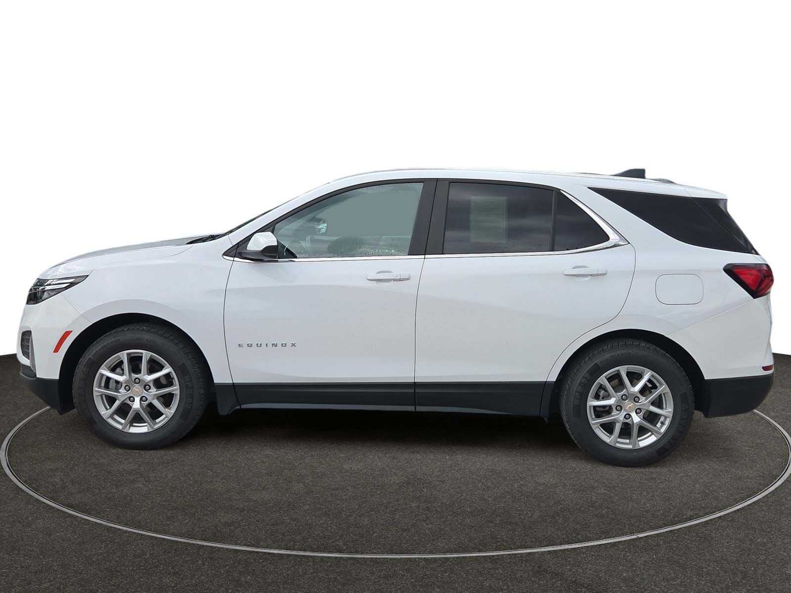 Used 2022 Chevrolet Equinox LT AWD/4WD image 2