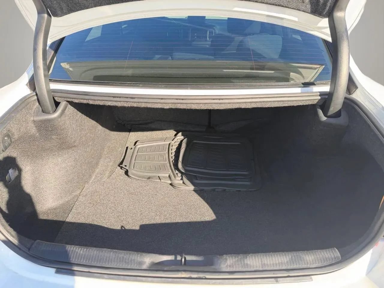 Used 2019 Dodge Charger SXT RWD image 19