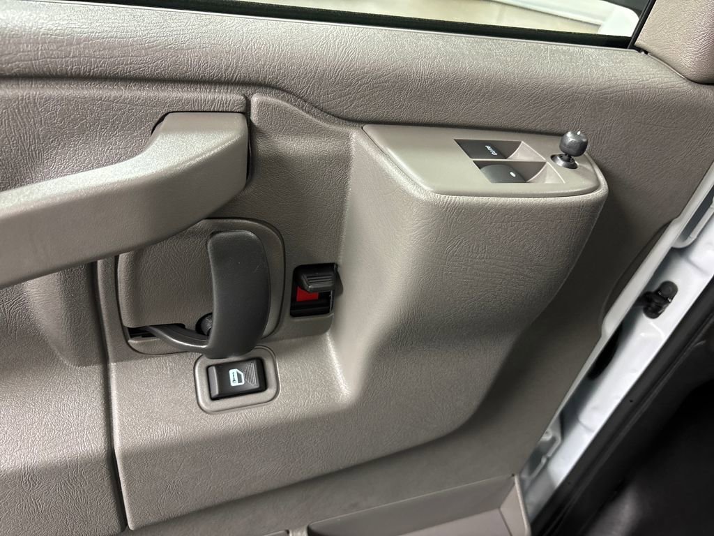 New 2026 GMC Savana 2500 w/ Driver Convenience Package image 25