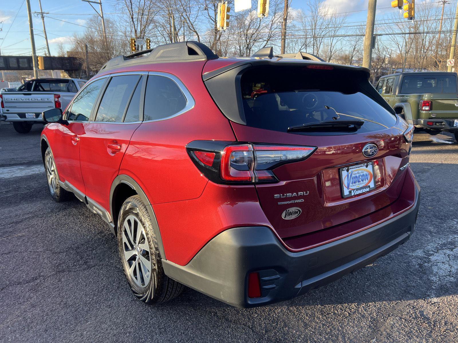 Used 2022 Subaru Outback Premium image 5