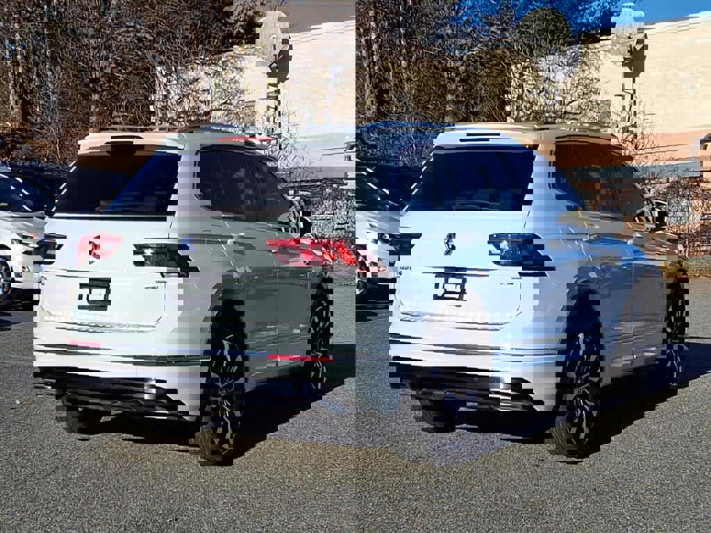 Used 2021 Volkswagen Tiguan SEL Premium R-Line w/ 3rd Row Seat Package image 5