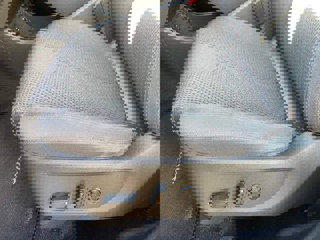 Used 2022 Hyundai Santa Fe SEL w/ Convenience Package image 7