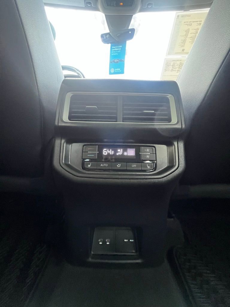 Certified 2025 Volkswagen Atlas SEL AWD/4WD image 16