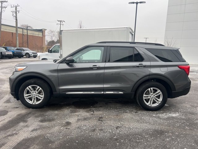 Used 2023 Ford Explorer XLT w/ Equipment Group 202A image 8