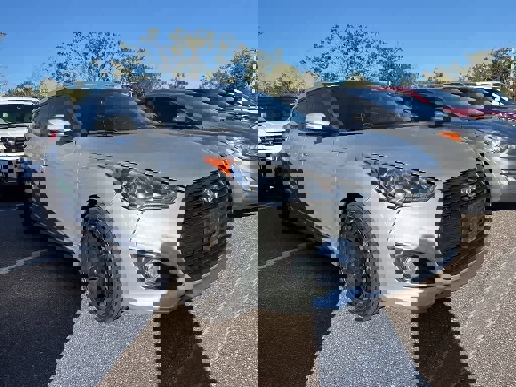 Used 2013 Hyundai Veloster Turbo image 4