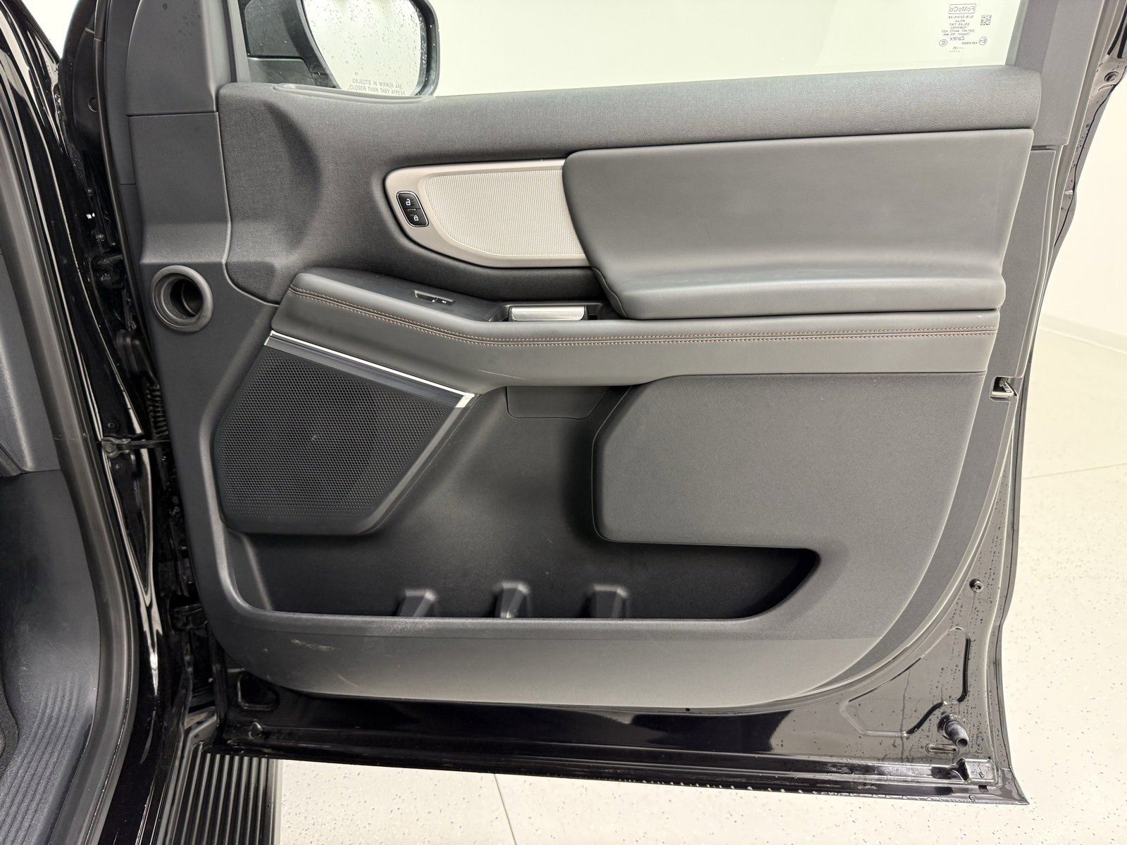 Used 2025 Ford Expedition Active image 36