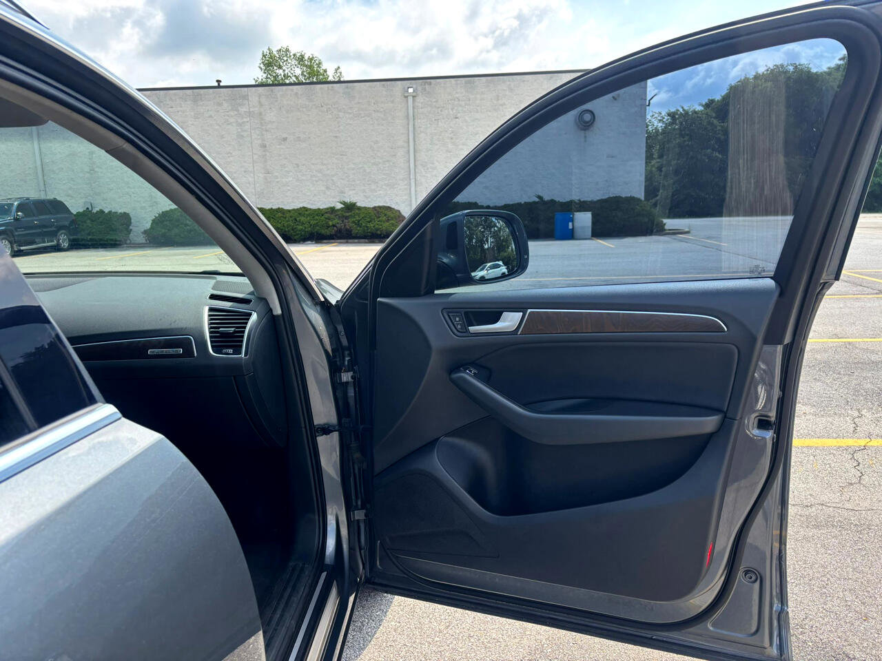 Used 2015 Audi Q5 2.0T Premium Plus w/ Technology Package image 19