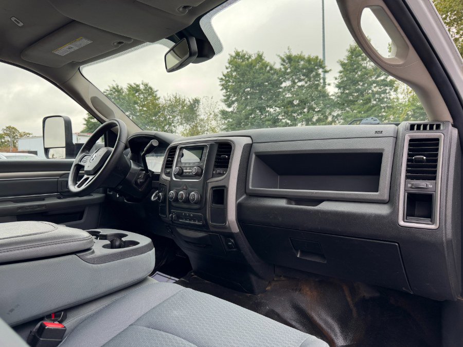 Used 2018 RAM 5500 Tradesman w/ Power & Remote Entry Group image 17