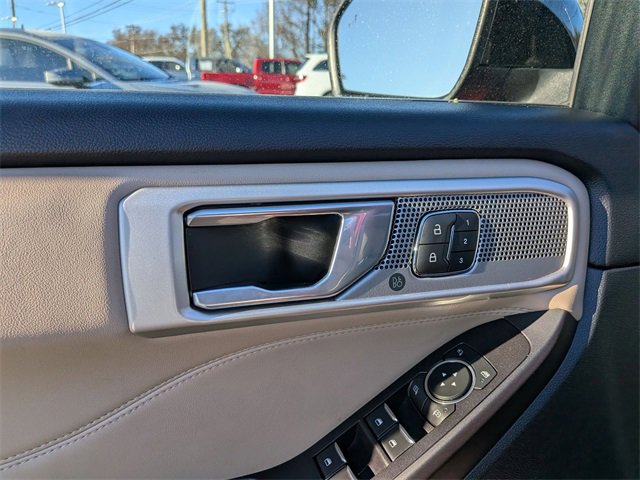 Used 2020 Ford Explorer Limited w/ Class III Trailer Tow Package image 12
