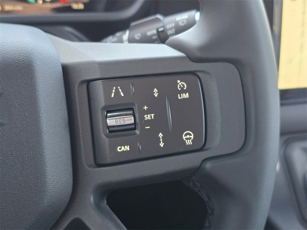 New 2025 Land Rover Defender 90 X-Dynamic SE image 17